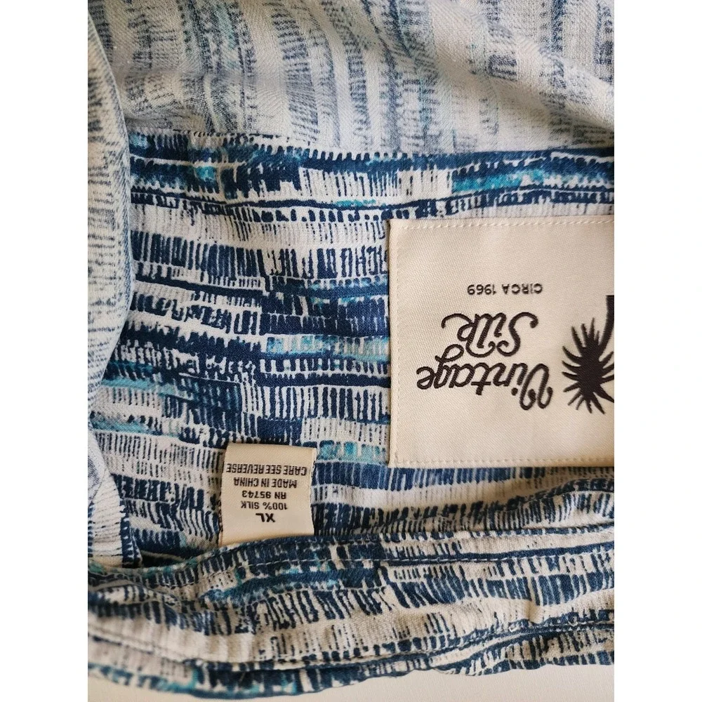 Vintage Silk Circa 1969 Hawaiian Camp Shirt Men XL Blue Abstract Striped 100%...